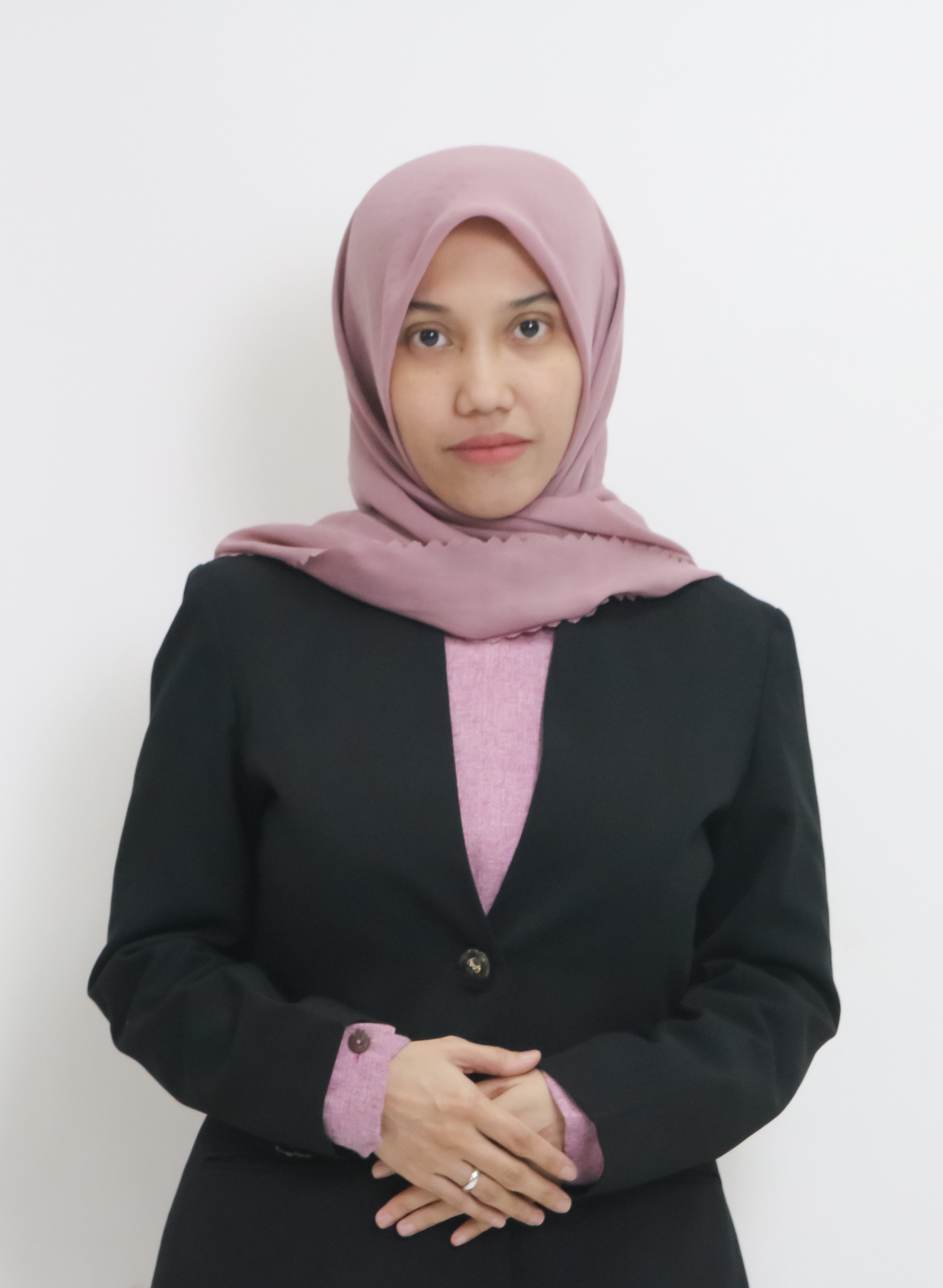 Nurfaika Ishak, S.H., M.H