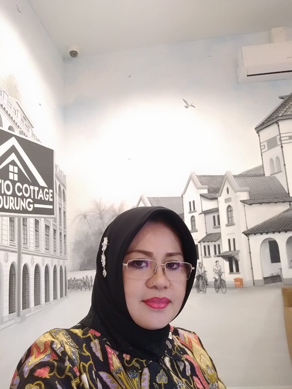 Dr. Hj. Rahmatiah HL, M. Pd