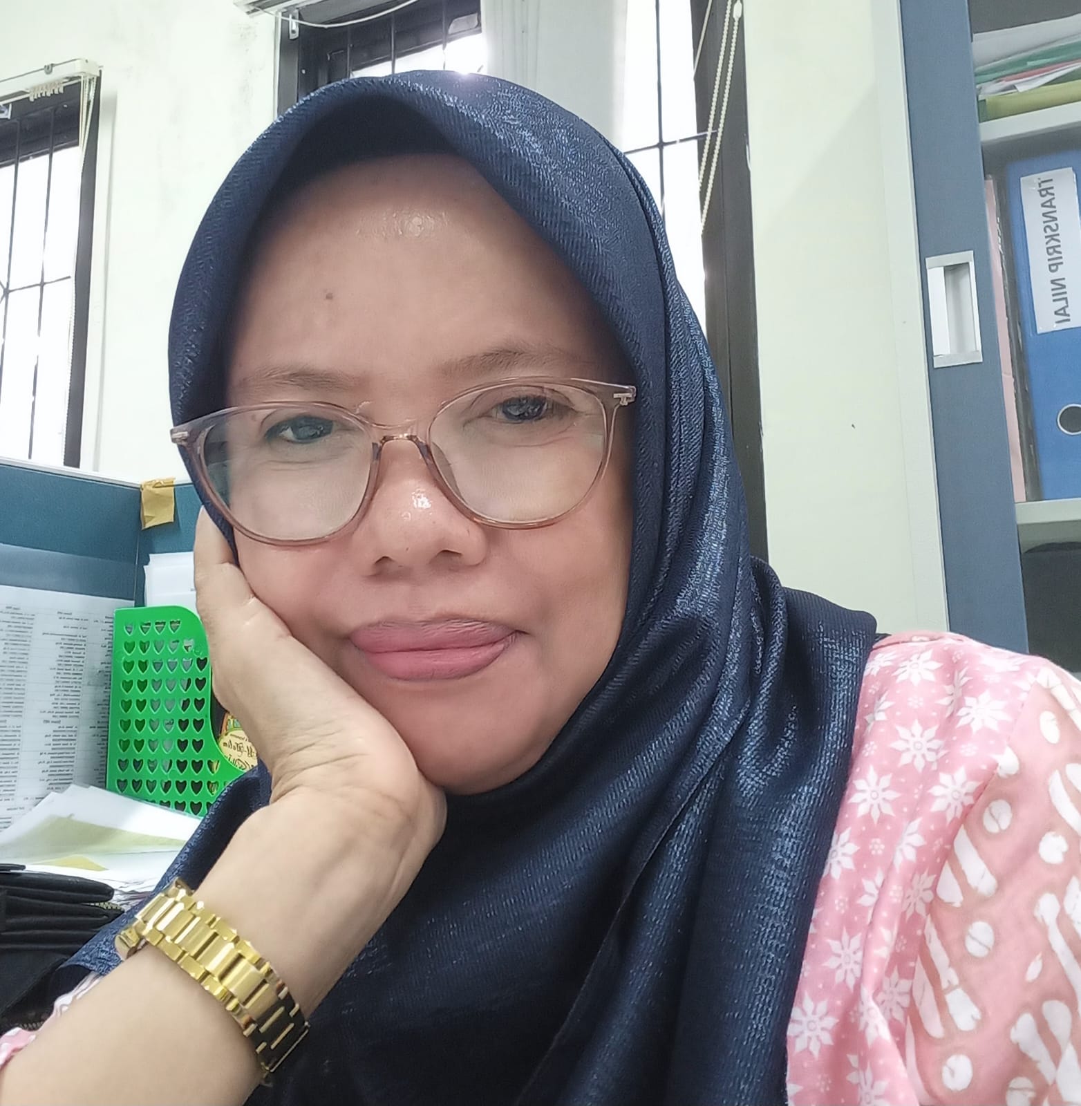 Dra. Hj. Wahidah Rahim, MM